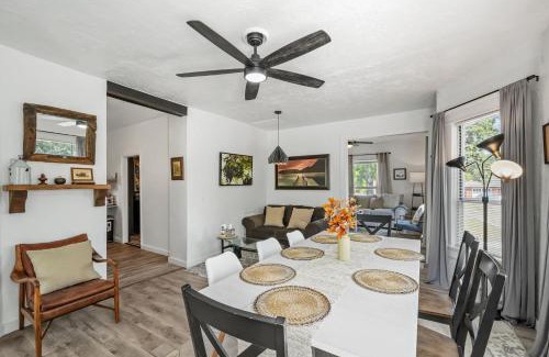 Central Oklahoma City House | Stylish 5-bedroom Okc Home 3 Levels Loft #04