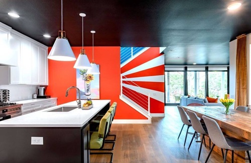 Chestnut House | Stylish 6BR Home 7 Minutes from Downtown—Sleeps 12