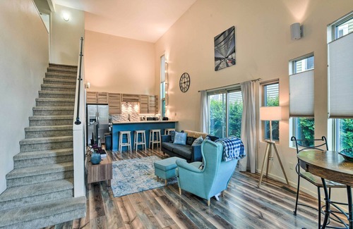 South Addition House | Stylish Anchorage Townhome ~ 1 Mi to Downtown