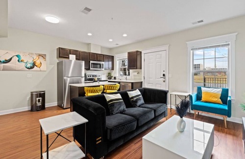 Detroit Apartment | Stylish and Comfortable 1-BR in the Heart of Detroit