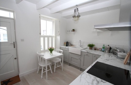 Mousehole Cottage | Stylish and cosy cottage in the centre of Mousehole close to the harbour