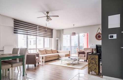 Maltepe Apartment | Stylish and Cozy Flat in Maltepe