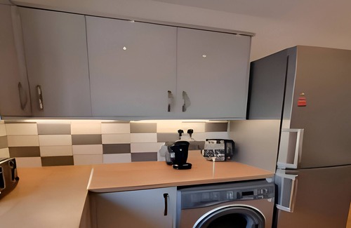 Chatham Apartment | Stylish and Modern 2-bedroom apartment with a contemporary theme, located in the heart of Chatham