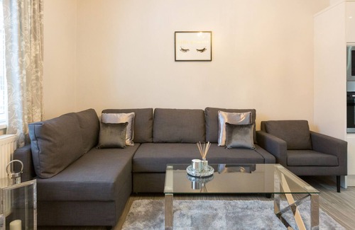 Chapeltown House | Stylish and Modern 3 bedroom house