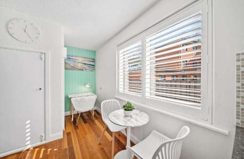 Downer Apartment | Stylish and Peaceful Retreat Near Dickson - Hosted by Canstay