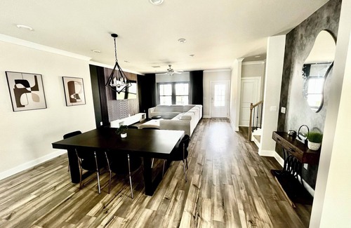 Lawrenceville House | Stylish and Spacious Private Room in Modern Townhouse