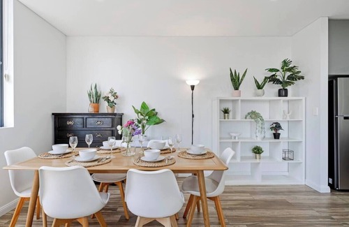 Sydney Olympic Park Condo | Stylish Apartment Steps from Sydney Olympic Park
