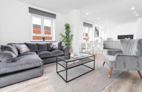 Smethwick Apartment | Stylish Apartment - 2 Bedrooms - Balcony - Parking - Netflix - Wifi - 7MC