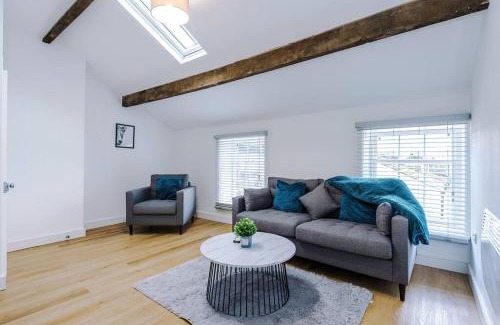 Otley Apartment | Stylish Apartment, Fully Equipped, Long Term Disc