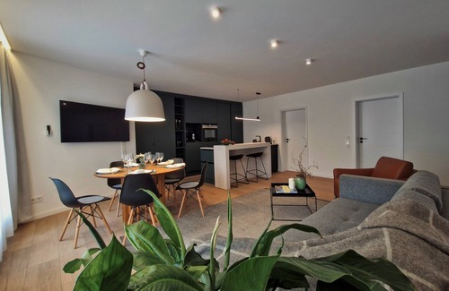 Region Hannover District Apartment | Stylish apartment: top location, quiet, parking- perfect for business & vacation