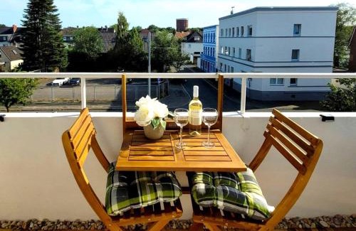 Heppens Apartment | Stylish Apartment with Balcony