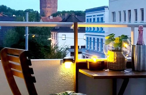 Heppens Apartment | Stylish Apartment with Balcony