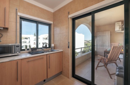 Vale de Parra Apartment | Stylish Apartments Near Beach and Lush Nature 600 m away from the ocean