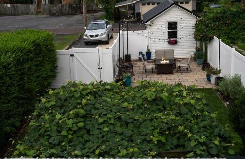 Lewisburg Apartment | Stylish Apt Walk to Shops, Dining, and Bucknell