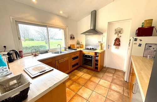 Le Bugue House | stylish architect house with huge garden and private pool, set 2km from Le Bugue