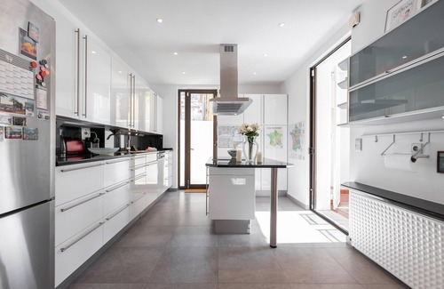 Lazaret Villa | Stylish Art Deco villa, 4 Bdrs, Swimming Pool and Garage