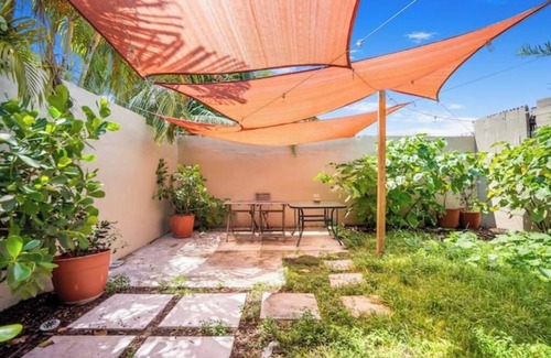 Overtown House | Stylish artistic house, close to Wynwood, Downtown