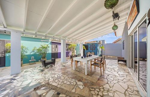 Esmeralda Apartment | Stylish Aruba Getaway, Close To Beach, Cozy For 2