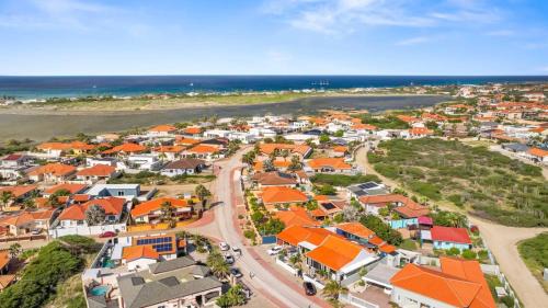 Esmeralda Apartment | Stylish Aruba Getaway, Close To Beach, Cozy For 2