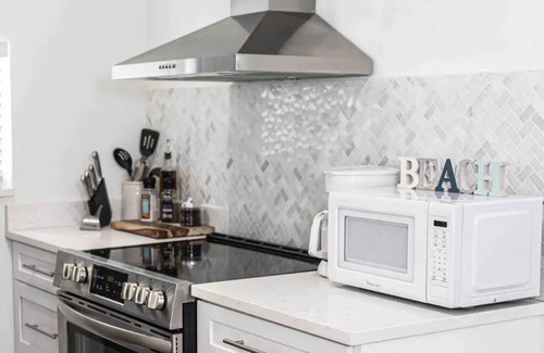 Mango Groves House | Stylish Beach House