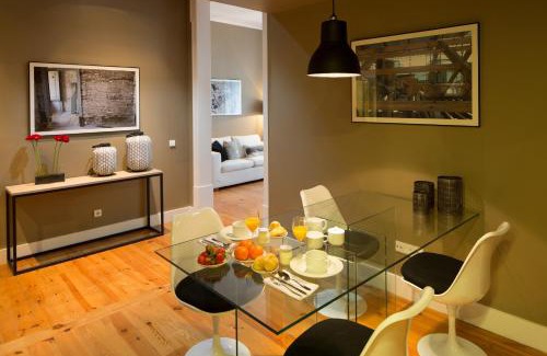 Sao Paulo Apartment | Stylish City Centre Apartment in Cais do Sodré, Lisbon, Near Nightlife & Metro, 1B - TTL281