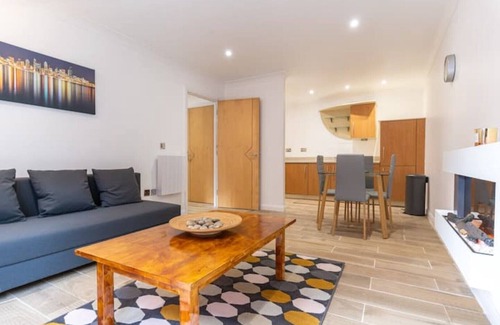 Birmingham City Centre Apartment | Stylish City Centre Apartment