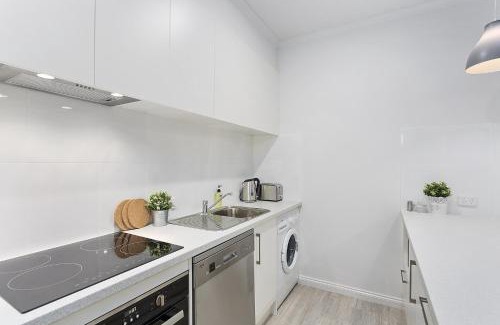 Adelaide Central Business District House | Stylish City Home for Large Group Getaways