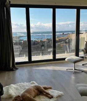 Vestbygd House | Stylish Coastal House with Stunning Ocean View