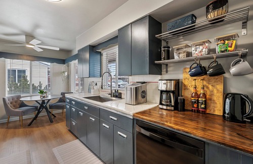 Midvale House | Stylish, Comfortable, Mtn Views, Huge Fenced Yard, King Beds, Cozy Fireplace!