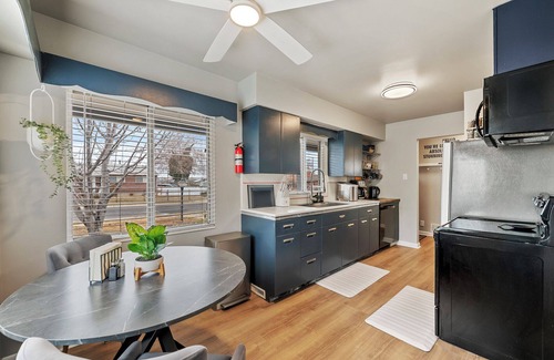 Midvale House | Stylish, Comfortable, Mtn Views, Huge Fenced Yard, King Beds, Cozy Fireplace!