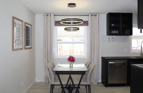 Rapid City House | Stylish & Comfortable 3 Queen Beds - Minutes from Downtown