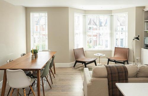 Stroud Green Apartment | Stylish Crouch End 2B2B Flat - Sleeps 4