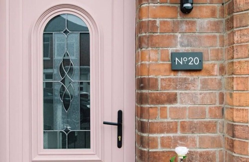 Ormeau House | Stylish Designer 4-Bed Home in the Heart of Belfast