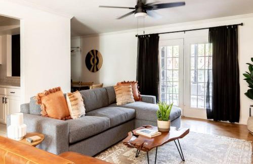 Rutledge Hill Apartment | Stylish Downtown Nashville Condo with Patio & Free Parking