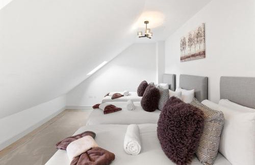 Upper Clapton Apartment | Stylish Family Home in Peaceful Hackney Spot
