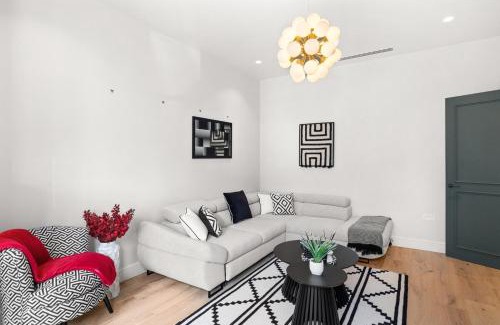 Upper Clapton Apartment | Stylish Family Home in Peaceful Hackney Spot