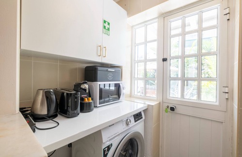 Garajau Apartment | Stylish Garden Apartment by GALMI