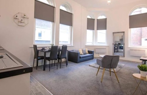 Bolton Condo | Stylish Gem in Central Bolton