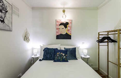 Highgate Apartment | Stylish Highgate Haven Apartment