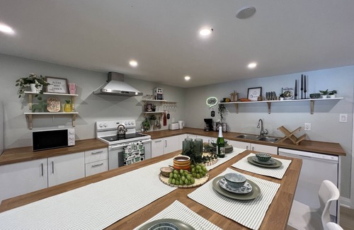 Huntsville House | Stylish Home Downtown Huntsville