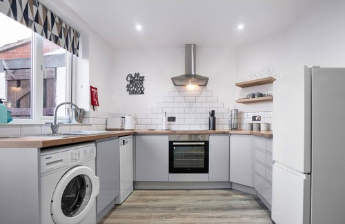 Colchester House | Stylish House - Cowdray Avenue, Colchester