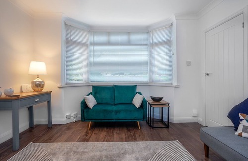 Colchester House | Stylish House - Cowdray Avenue, Colchester