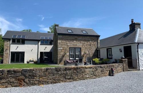 Dalry House | Stylish House with hot tub