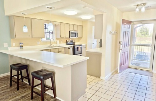 Branson Condo | Stylish~Indoor Pool~Hot Tub~Close to all the Fun