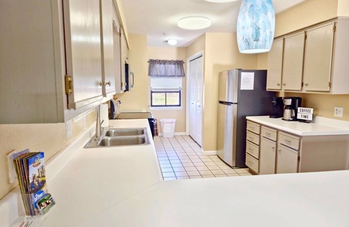 Branson Condo | Stylish~Indoor Pool~Hot Tub~Close to all the Fun