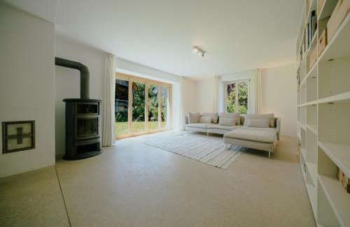 Grandval House | Stylish Jura house for 10 guests