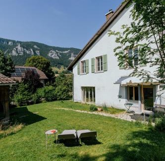 Grandval House | Stylish Jura house for 10 guests