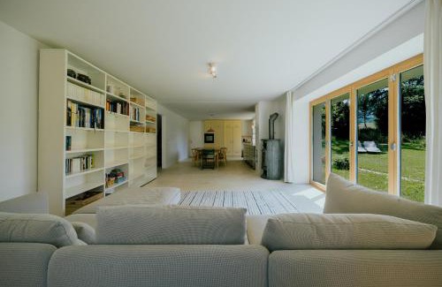 Grandval House | Stylish Jura house for 10 guests