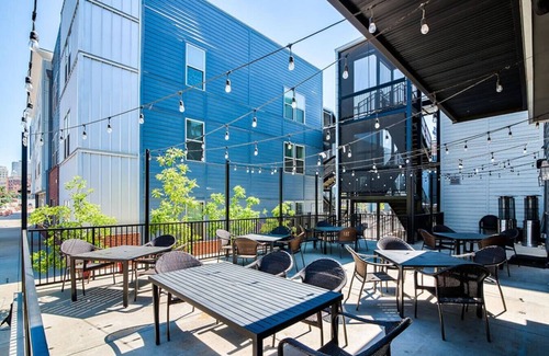 Downtown Memphis Apartment | Stylish Loft | 9 min walk to Orpheum