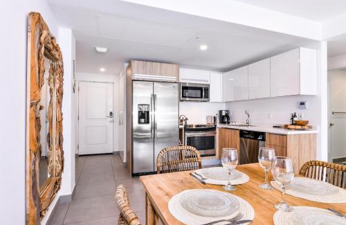 Oranjestad Apartment | Stylish luxury condo, central location, ocean view, pool